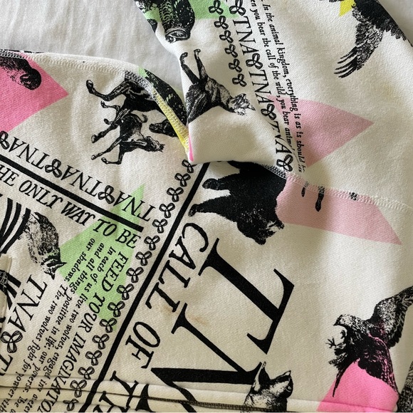 Aritzia TNA fleece hoodie in size small - Picture 4 of 8